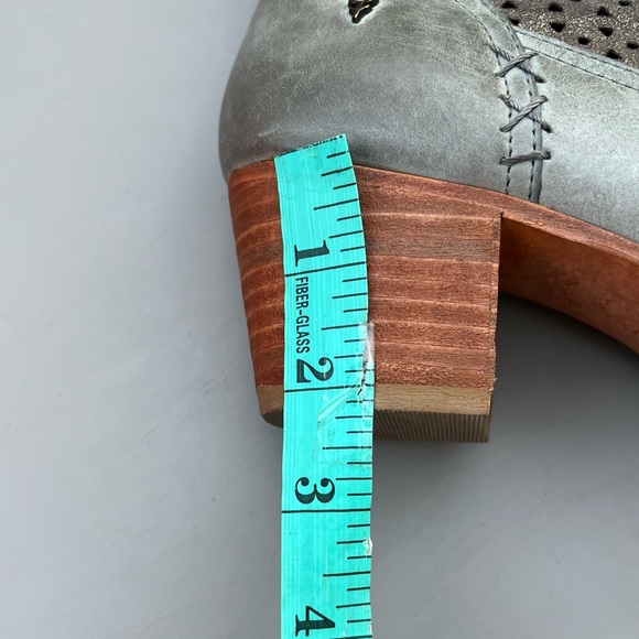 TRASK ankle boots with cut out details,grey size 7 - Picture 5 of 5